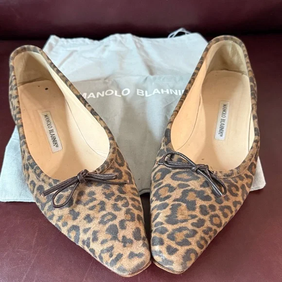 Flats - Picture 1 of 4